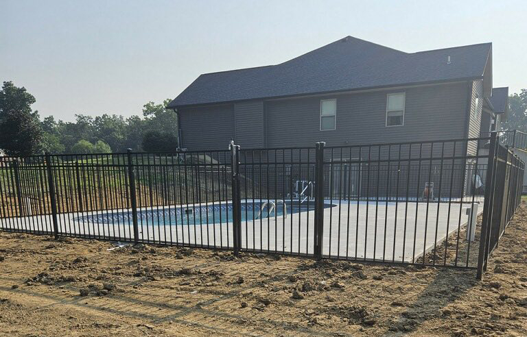 Arrow Fence - Aluminum and Metal Fence Installation